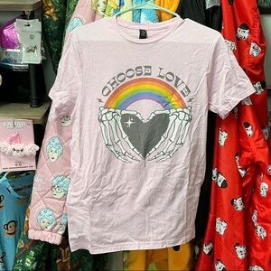 Pink 'Choose Love' T-Shirt